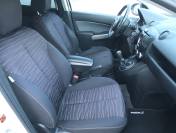 Mazda 2 2010