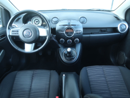 Mazda 2 2010