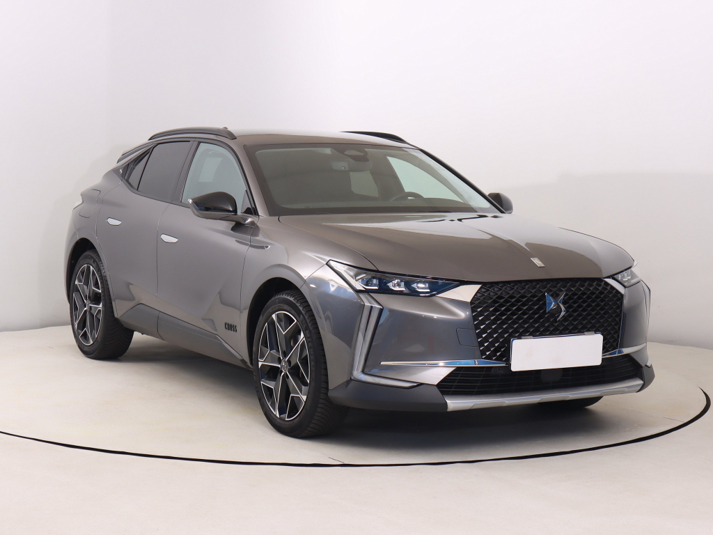 DS 4