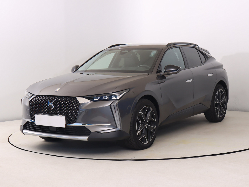DS 4