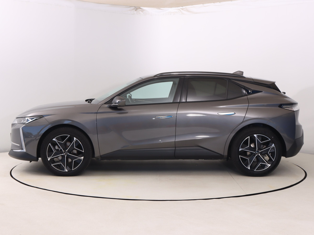 DS 4