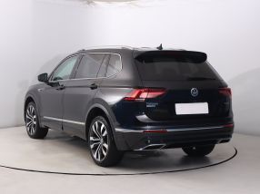 Volkswagen Tiguan - 2020