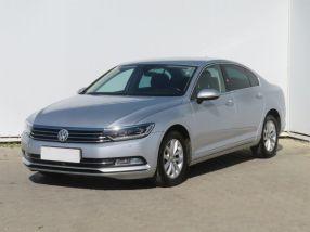 Volkswagen Passat - 2015