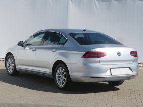 Volkswagen Passat - 2015