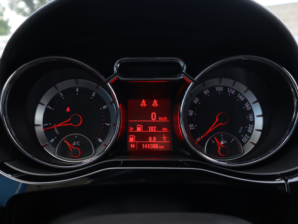 Opel Adam