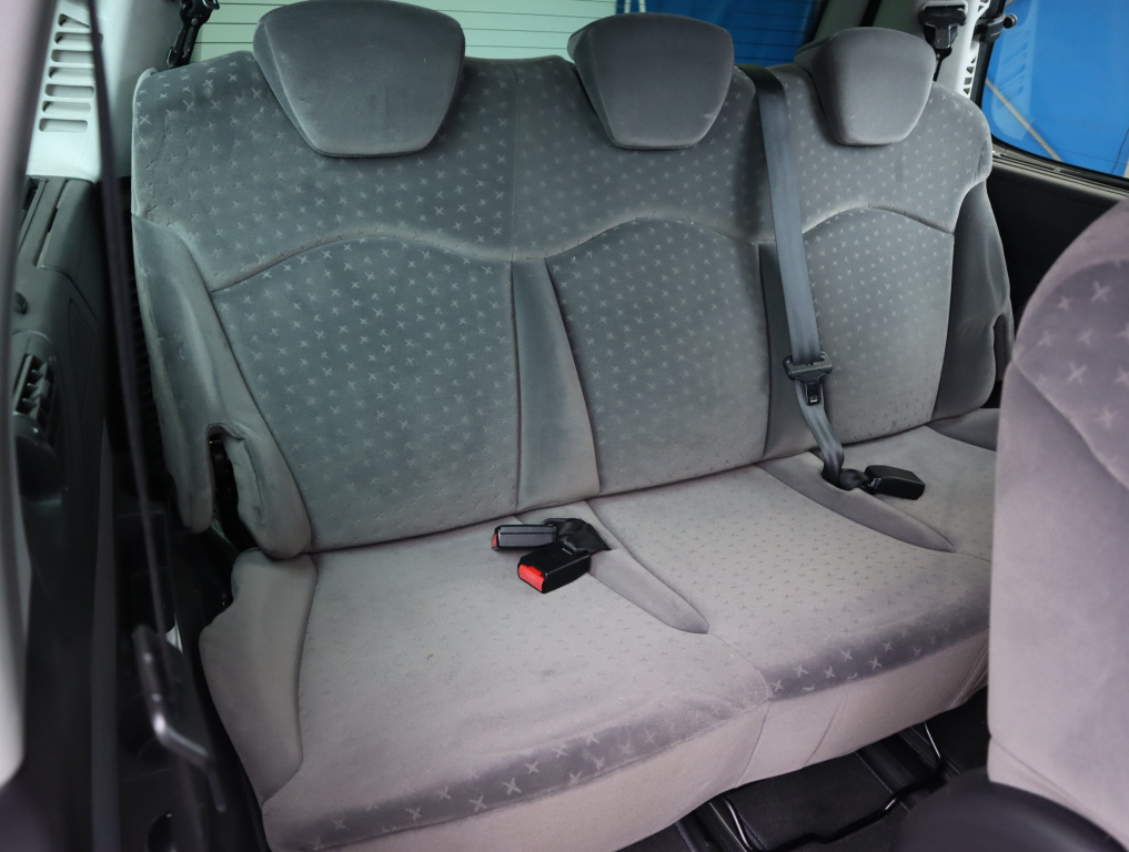 Peugeot 807