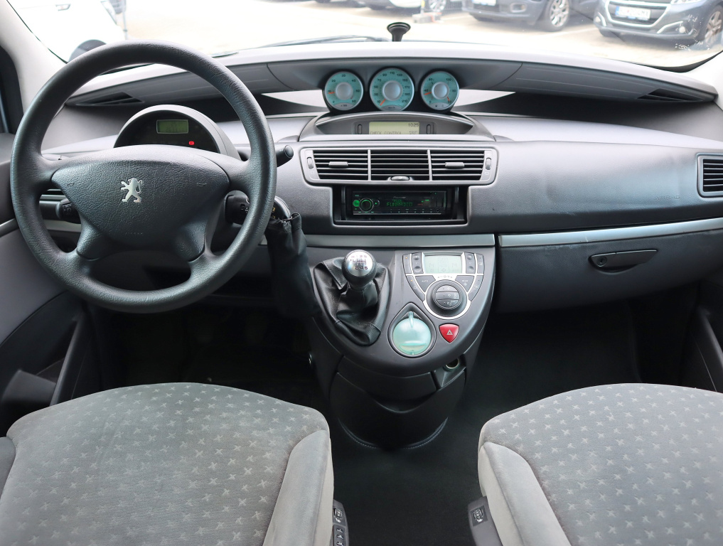Peugeot 807