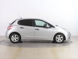 Peugeot 208 2014