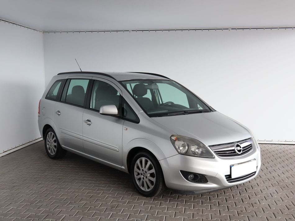 Opel Zafira - 2015