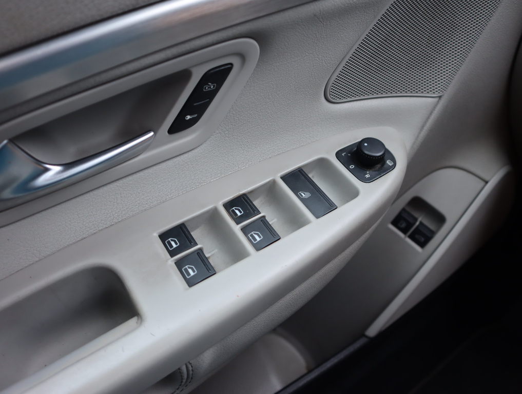 Volkswagen Eos