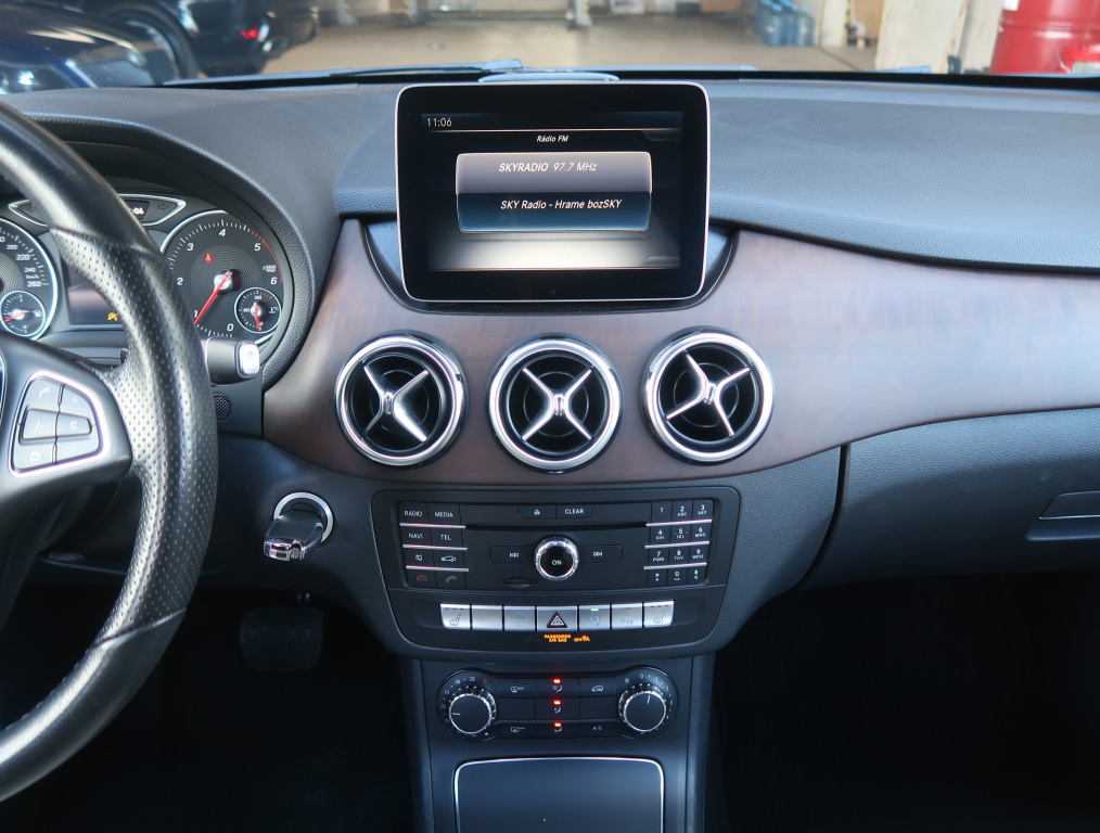 Mercedes-Benz B
