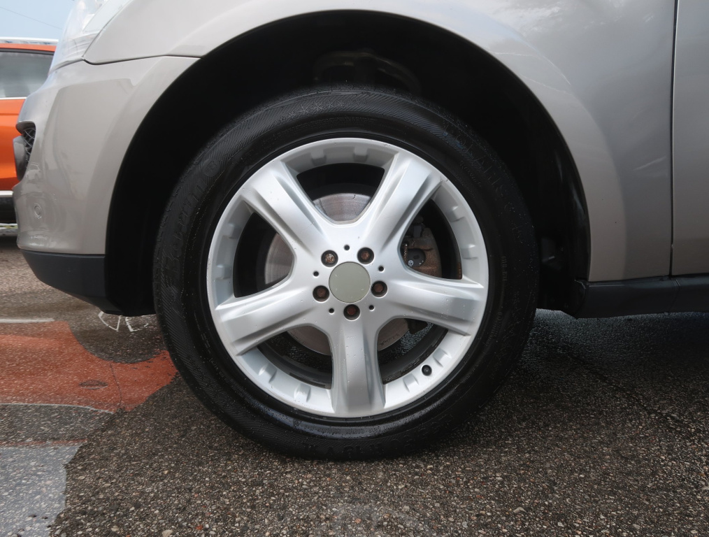 Mercedes-Benz ML