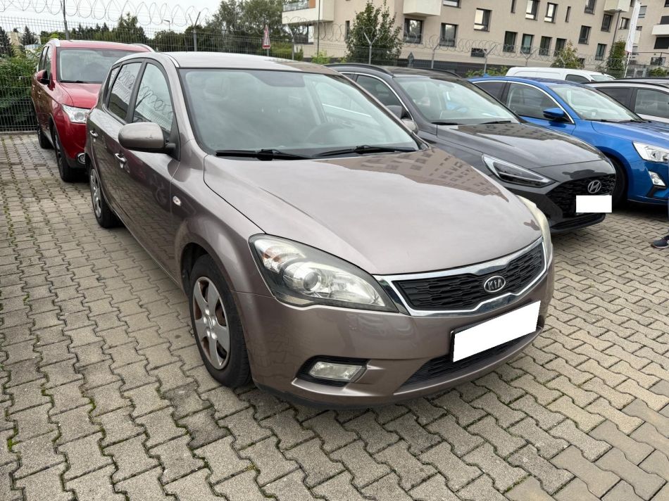 Kia Ceed - 2010
