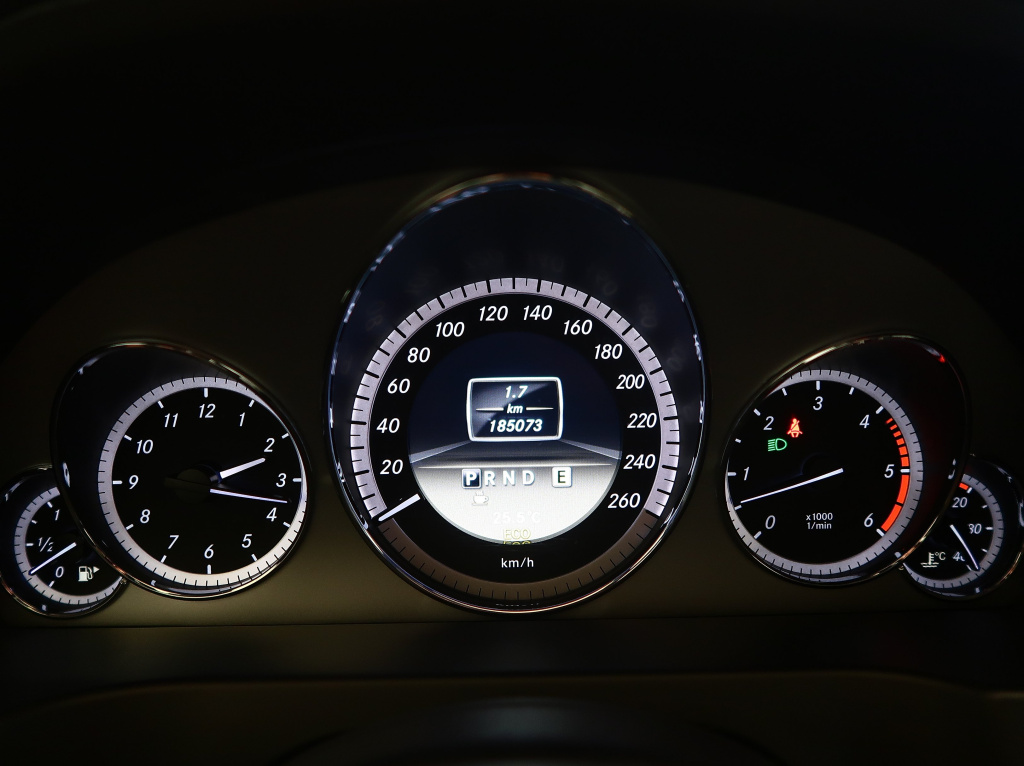 Mercedes-Benz E