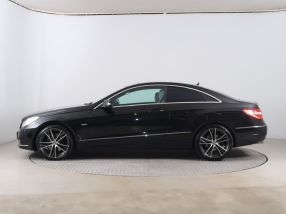 Mercedes-Benz E - 2011