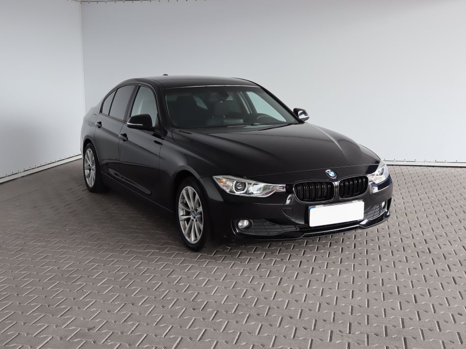 BMW 3 - 2012