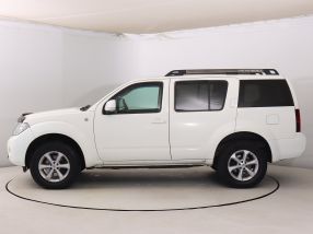 Nissan Pathfinder - 2012