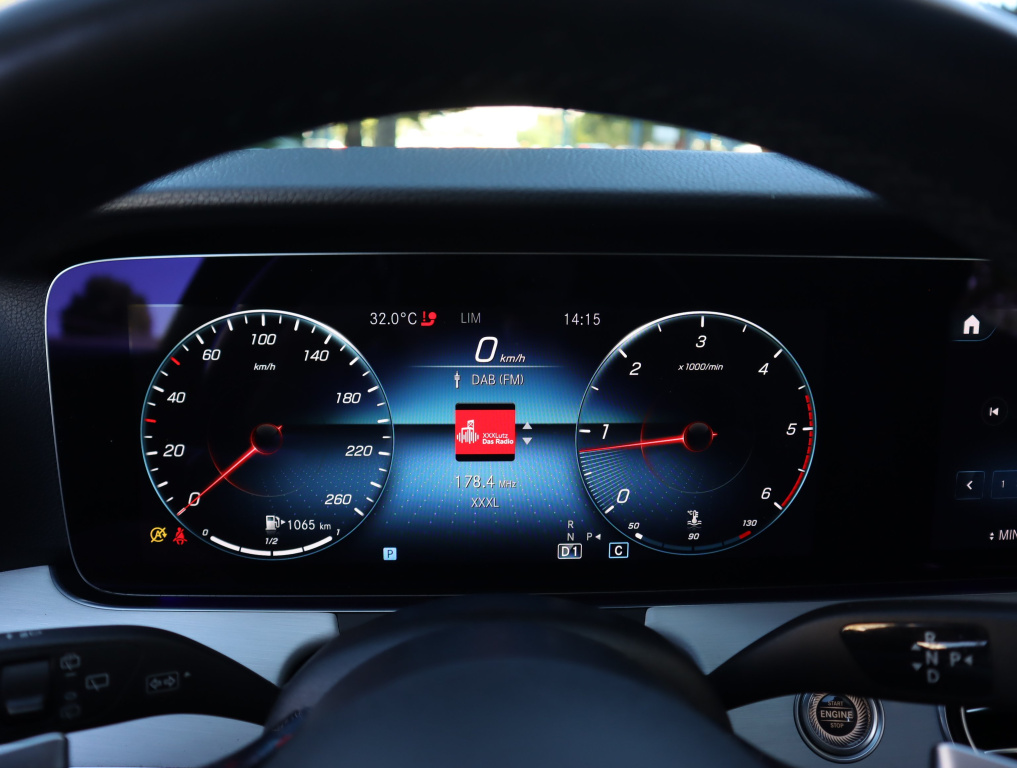 Mercedes-Benz E