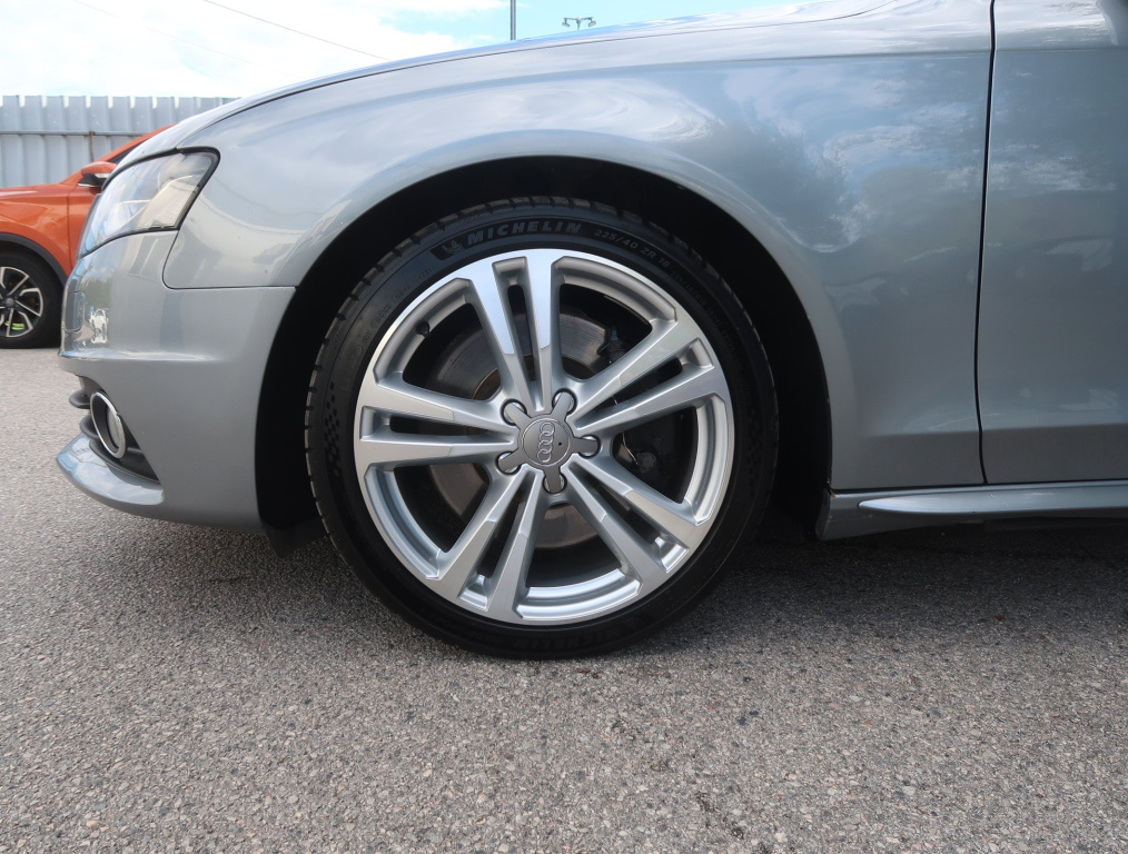 Audi S4