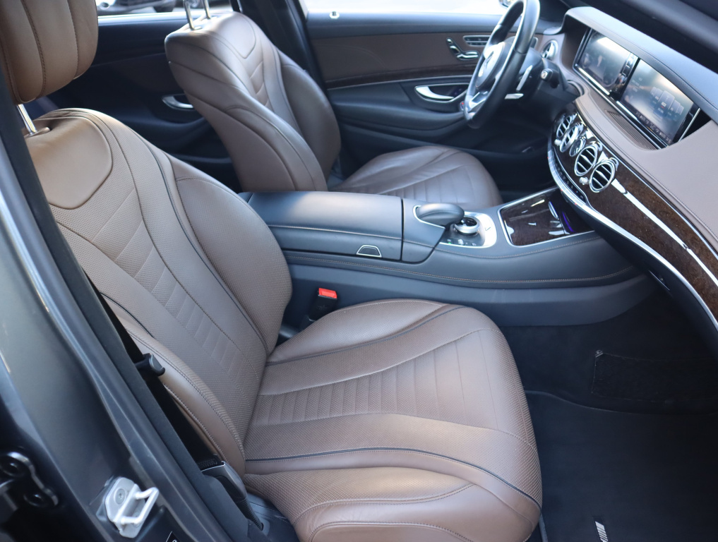 Mercedes-Benz S