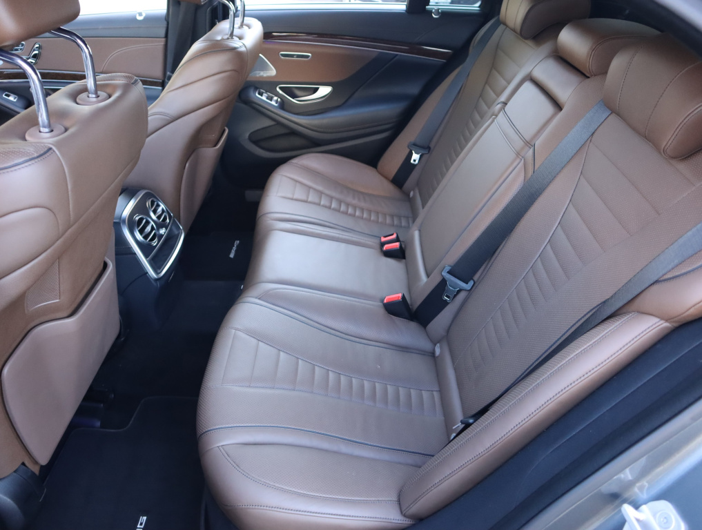 Mercedes-Benz S