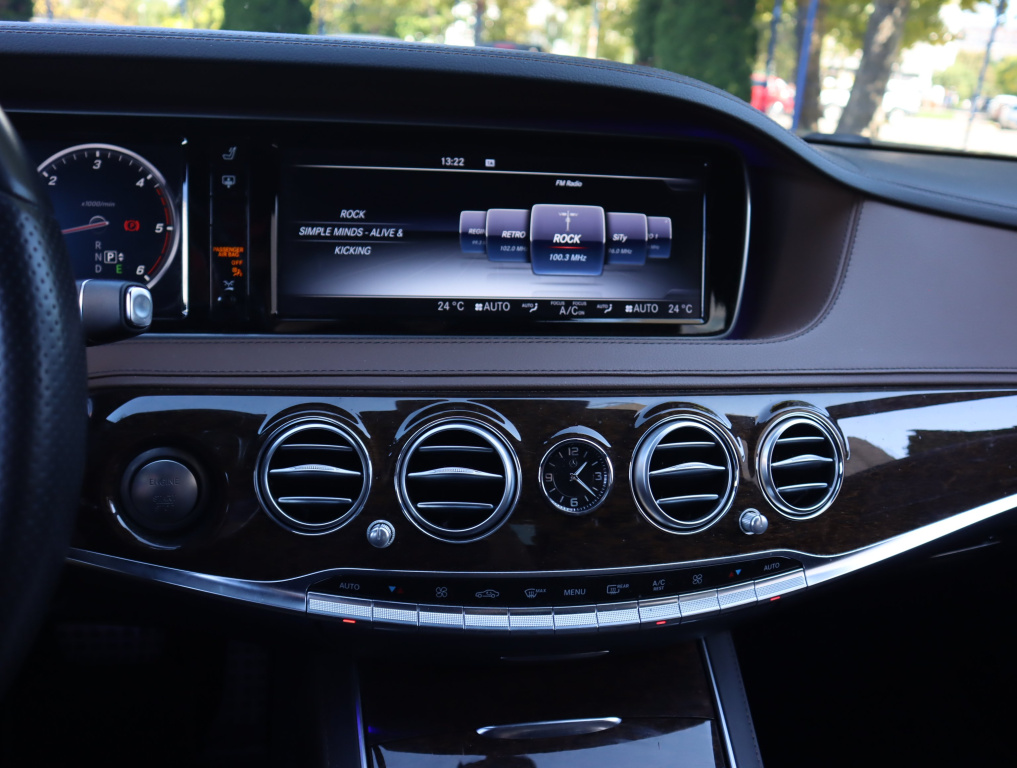 Mercedes-Benz S