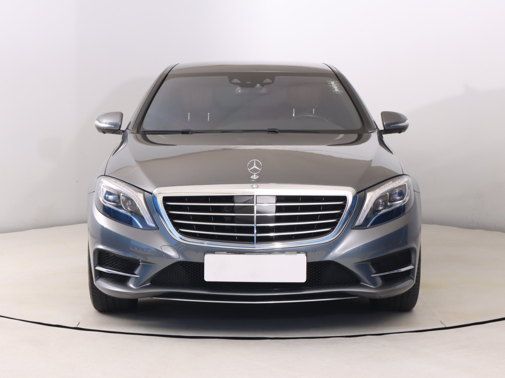 Mercedes-Benz S