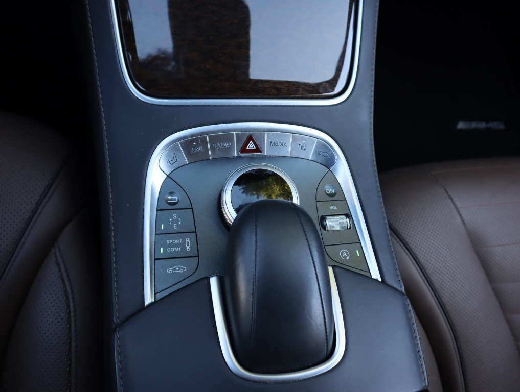 Mercedes-Benz S