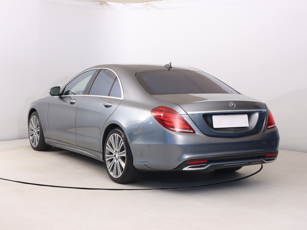 Mercedes-Benz S