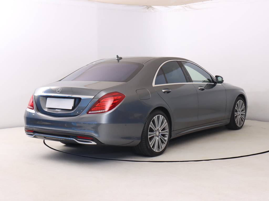 Mercedes-Benz S