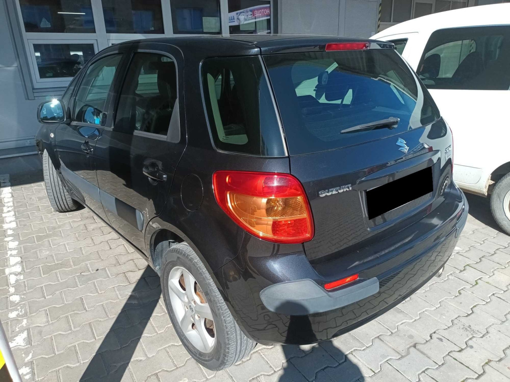 Suzuki SX4