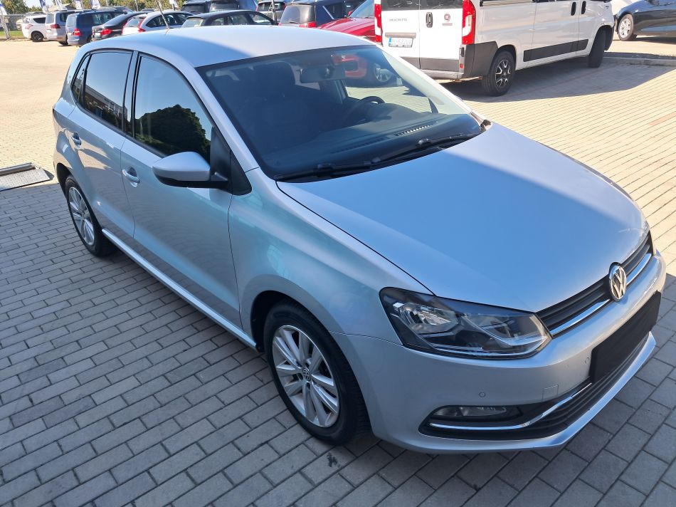 Volkswagen Polo - 2015