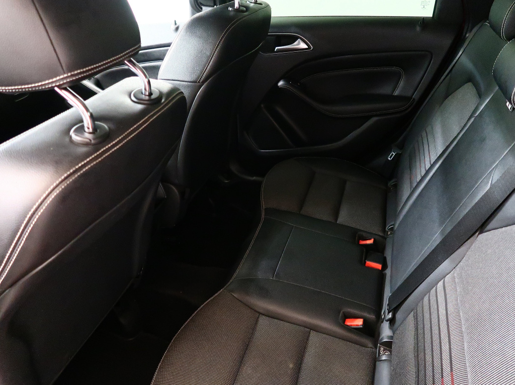 Mercedes-Benz B