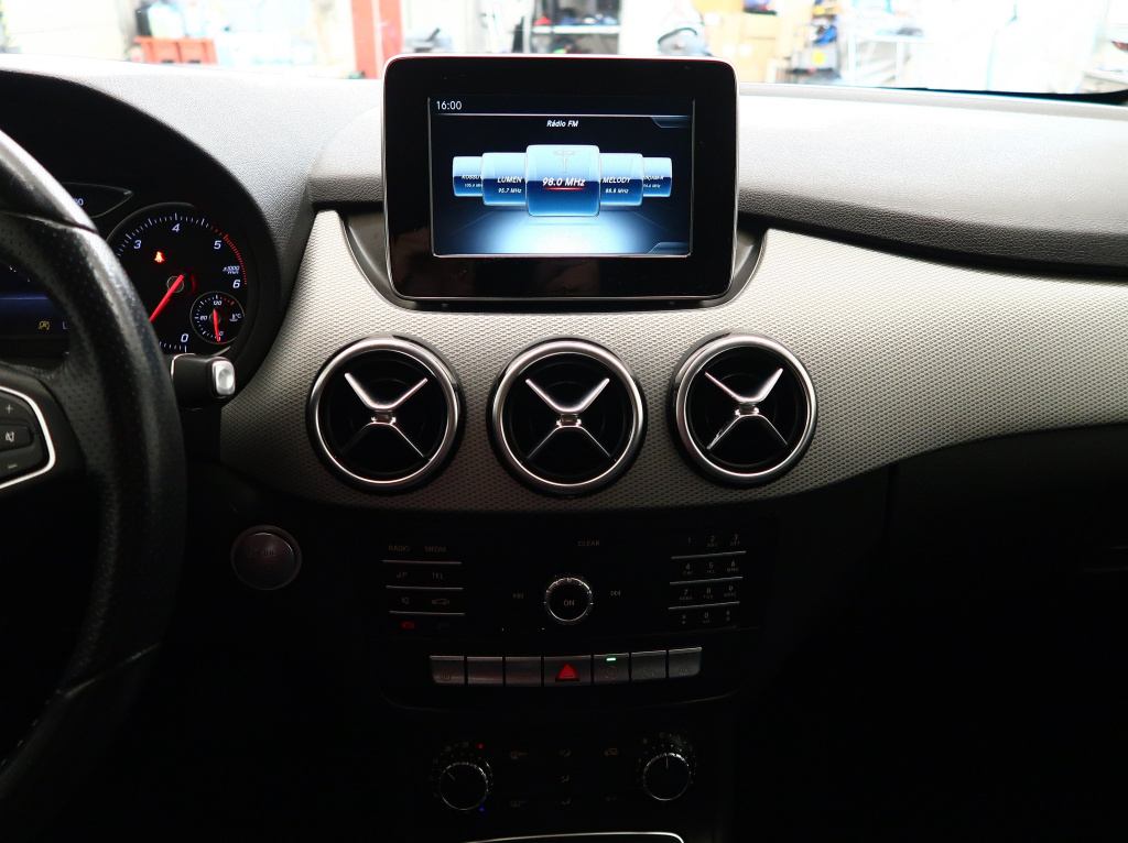 Mercedes-Benz B