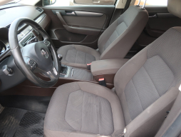 Volkswagen Passat 2011