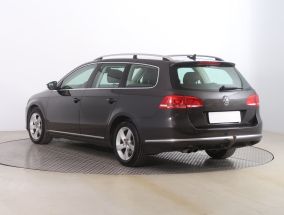 Volkswagen Passat - 2011
