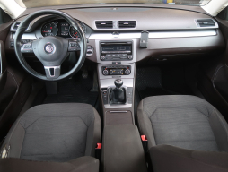 Volkswagen Passat 2011