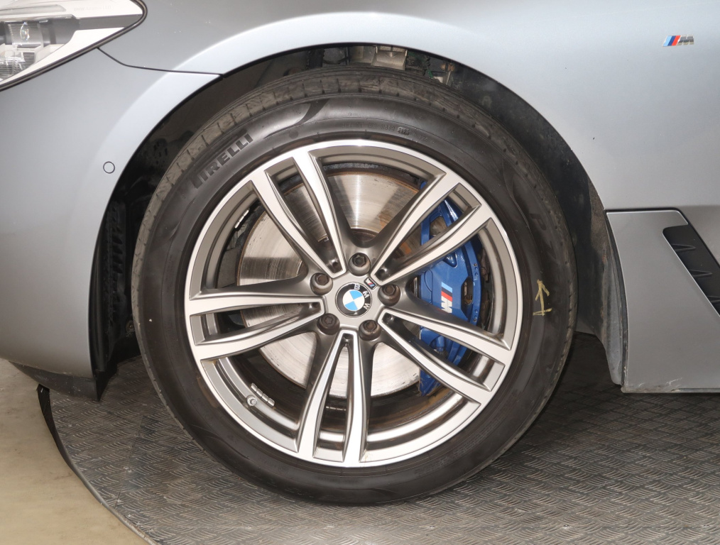 BMW 6GT