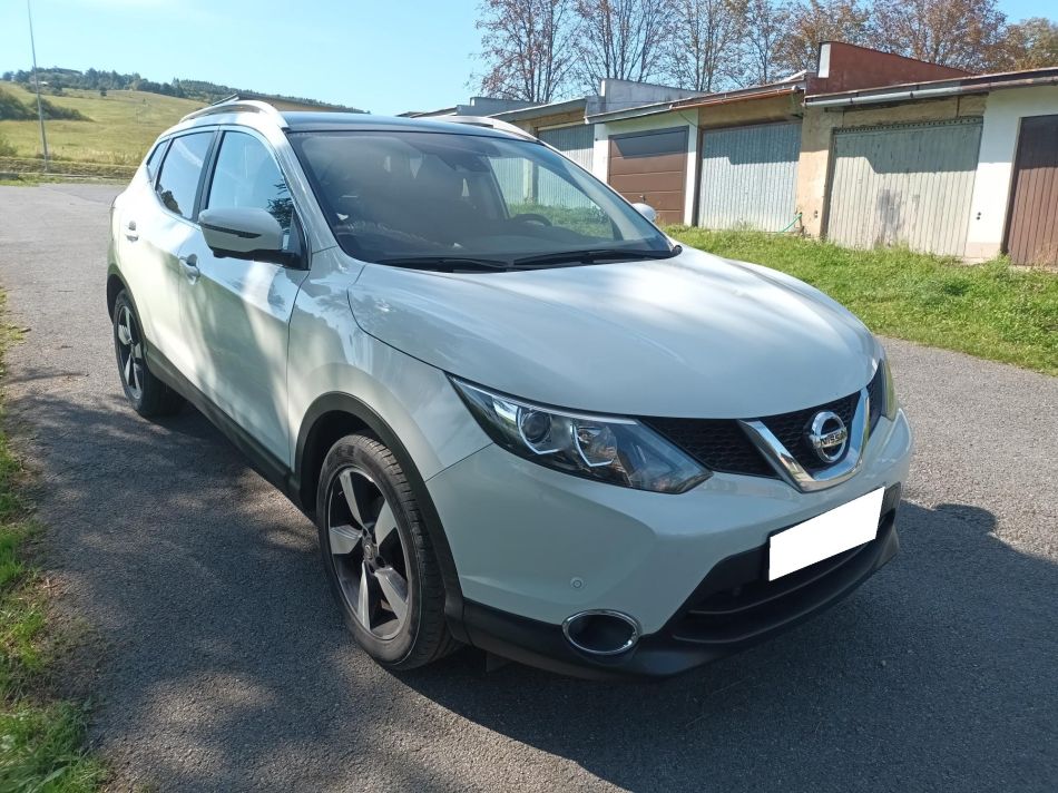 Nissan Qashqai - 2015