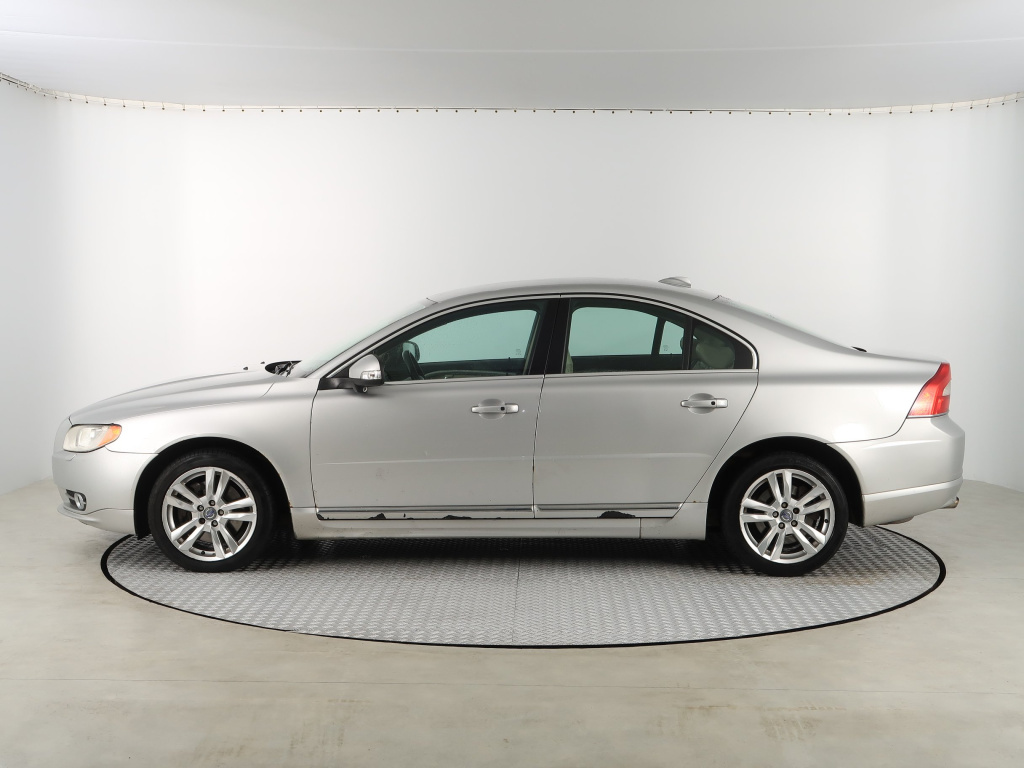 Volvo S80