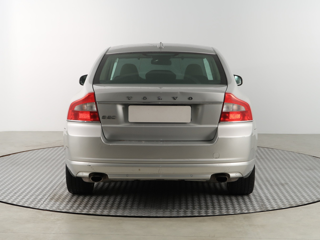 Volvo S80