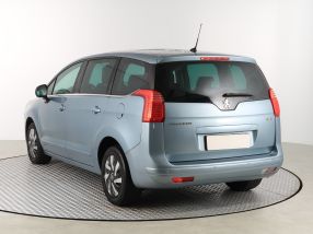 Peugeot 5008 - 2010