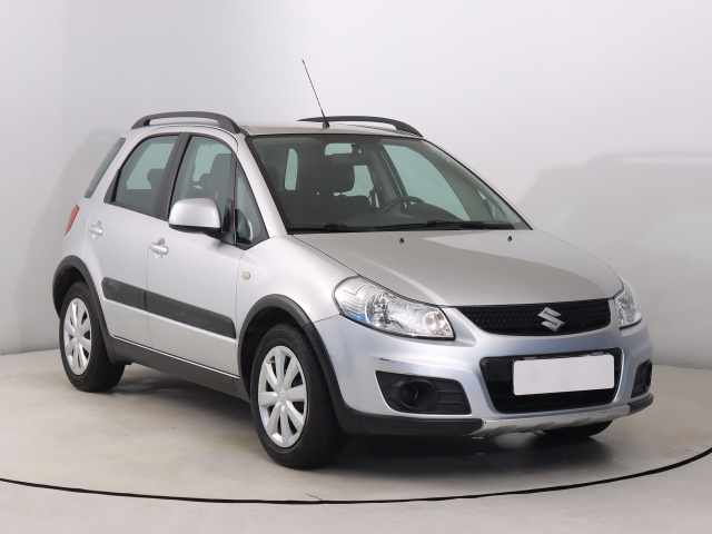 Suzuki SX4, 2010