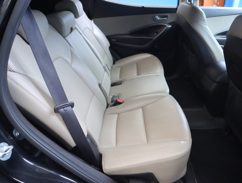 Hyundai Grand Santa Fe