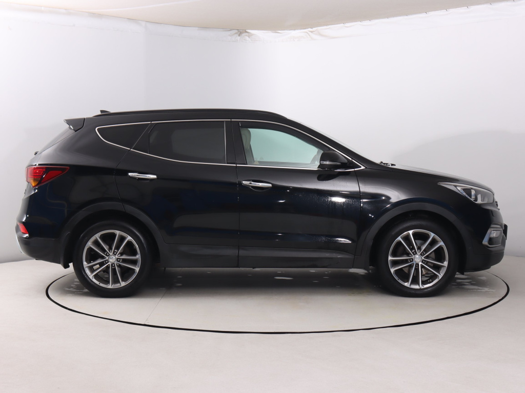 Hyundai Grand Santa Fe