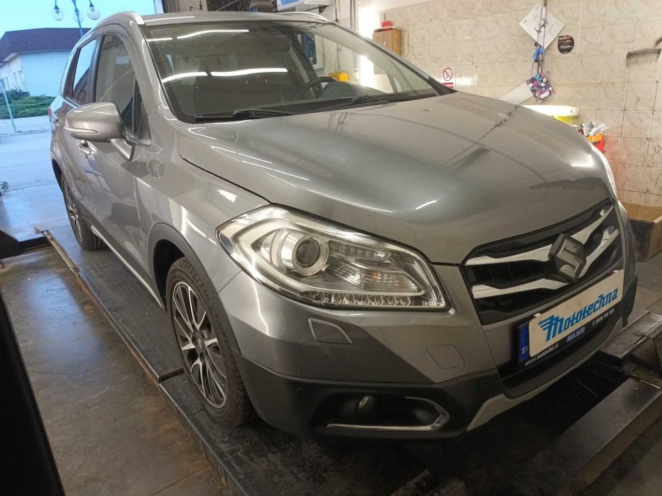 Suzuki SX4 S-Cross - 2016