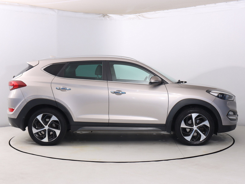 Hyundai Tucson, 2016