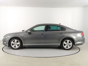 Volkswagen Passat - 2016
