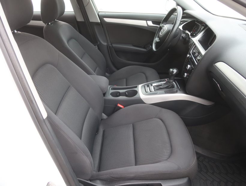 Audi A4, 2015