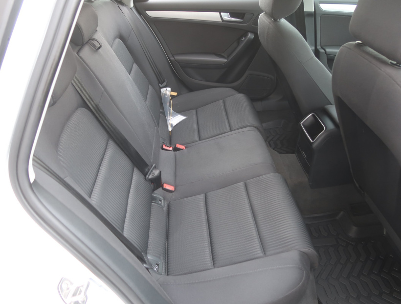 Audi A4, 2015